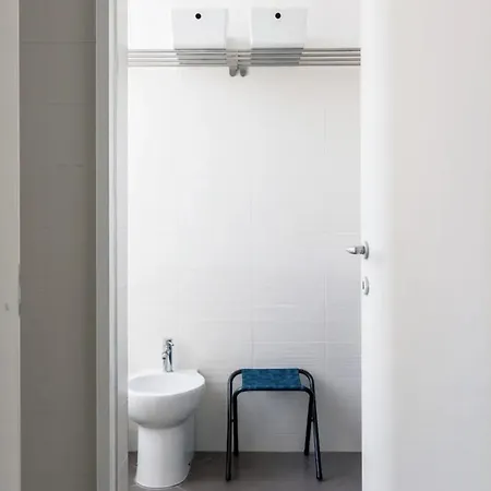 Minimal And Charming Studio In Isola District-via Farini Apartment *
