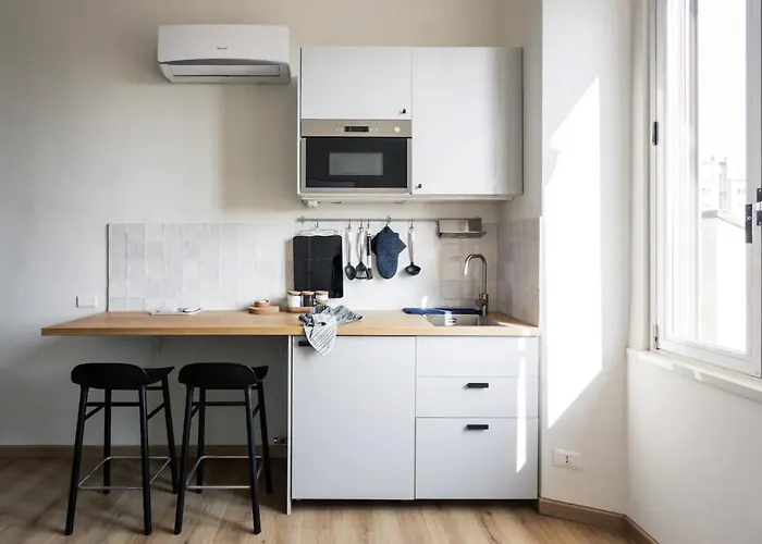 Minimal And Charming In Isola District-via Farini Lejlighed Milano